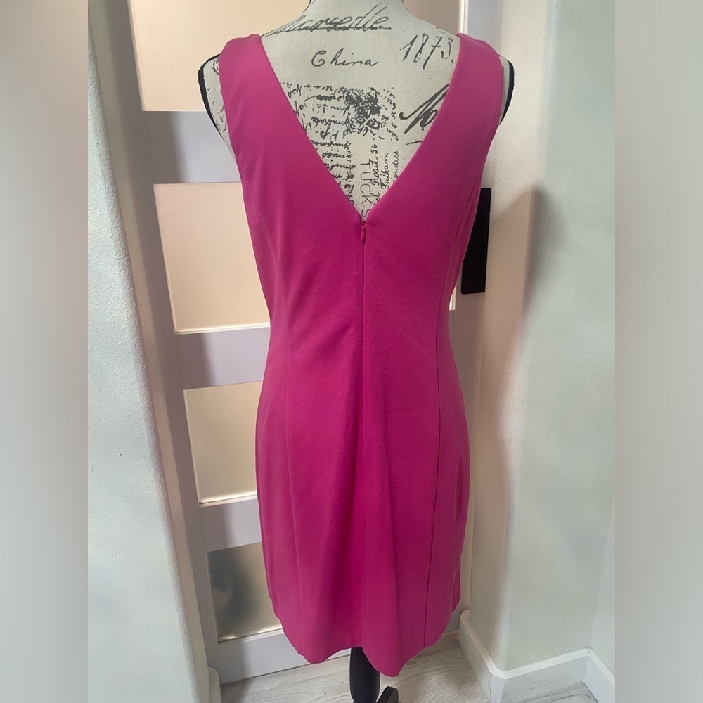 Eliza J Embroidered V-Neck Shift Dress Bright Barbie Pink Sleeveless Ponte EUC - Picture 8 of 11
